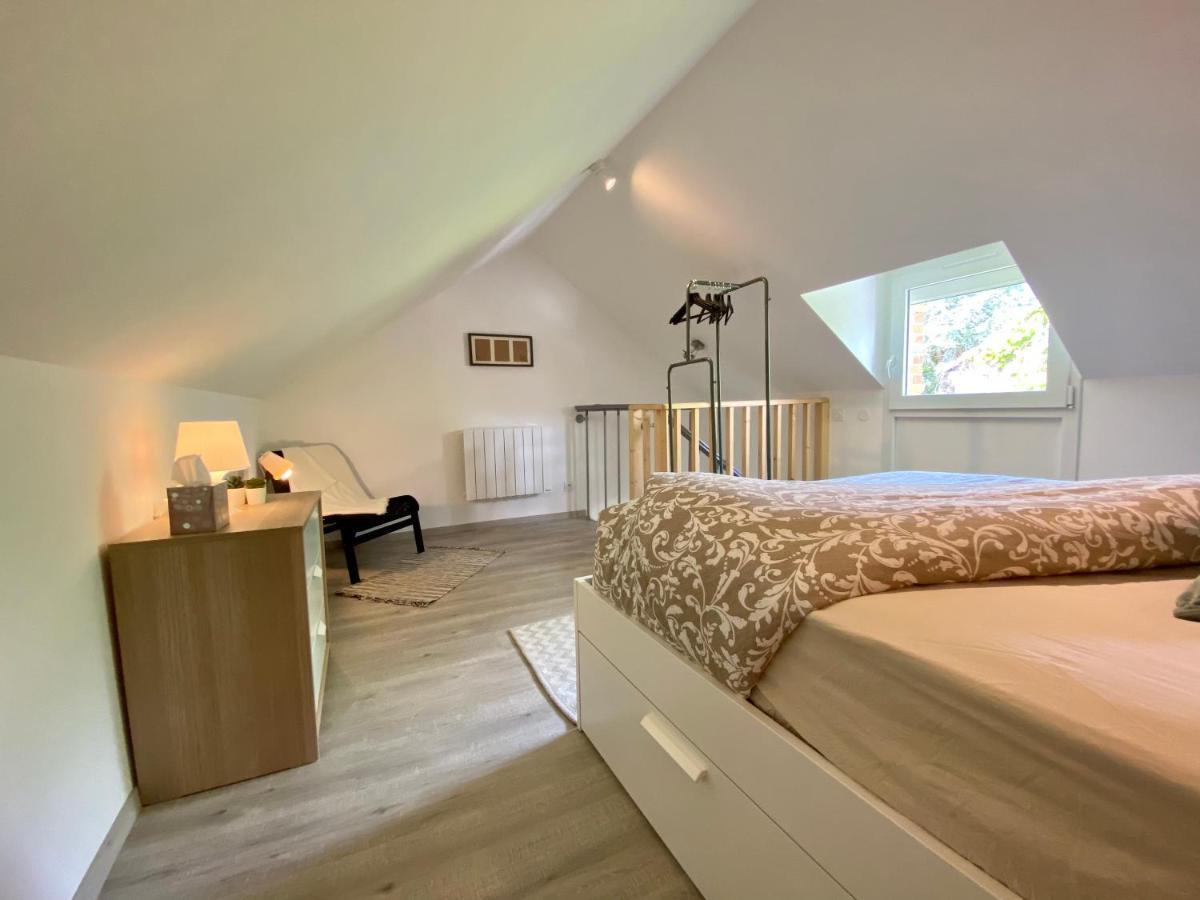 Вилла Jiwe Chilleurs-aux-Bois Экстерьер фото